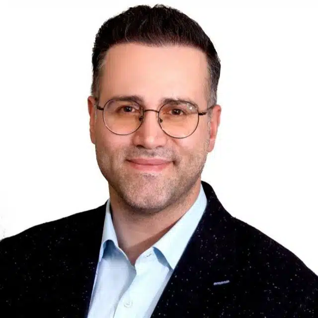 دکتر حسین ممتاز